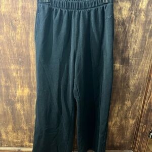 Hollister Women's Black Straight Leg Sweatpants